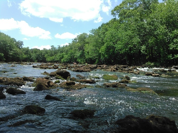 [State Line Shoals 30.6345577, -83.3415604]