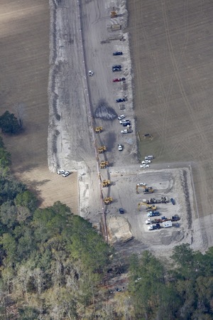 [Red pipe going into Hamilton County HDD, 30.409887, -83.164011]