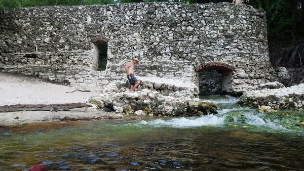 Looking at the outflow, 2017:05:20 15:28:58, 30.3946447, -82.9346156 --jsq for WWALS