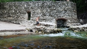 [Looking at the outflow, 2017:05:20 15:28:58, 30.3946447, -82.9346156 --jsq for WWALS]