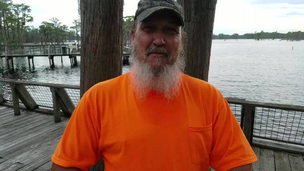 Movie: Alton Burns from Coolidge, GA likes cleanups and paddling (24M)