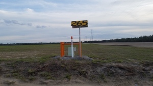 [S. Sabal Trail fracked methane pipeline, SW 69th Dr., 17:31:10, 30.4354644, -83.1800645]