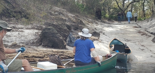 [Boats and walkers, 13:46:49, 30.5245240, -82.7279590]