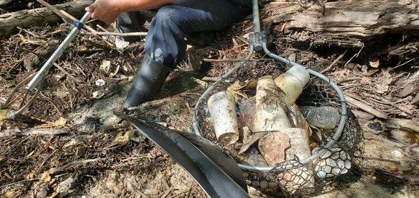 Styrofoam in the net, 10:44:54, 30.8643139, -83.3202322