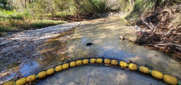 [Bucket in Sugar Creek, 12:09:02, 30.8625666, -83.3186280]