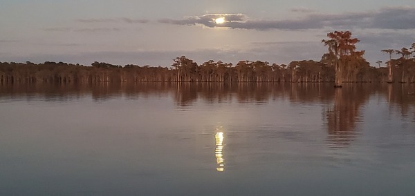 [Moon cloud reflection]