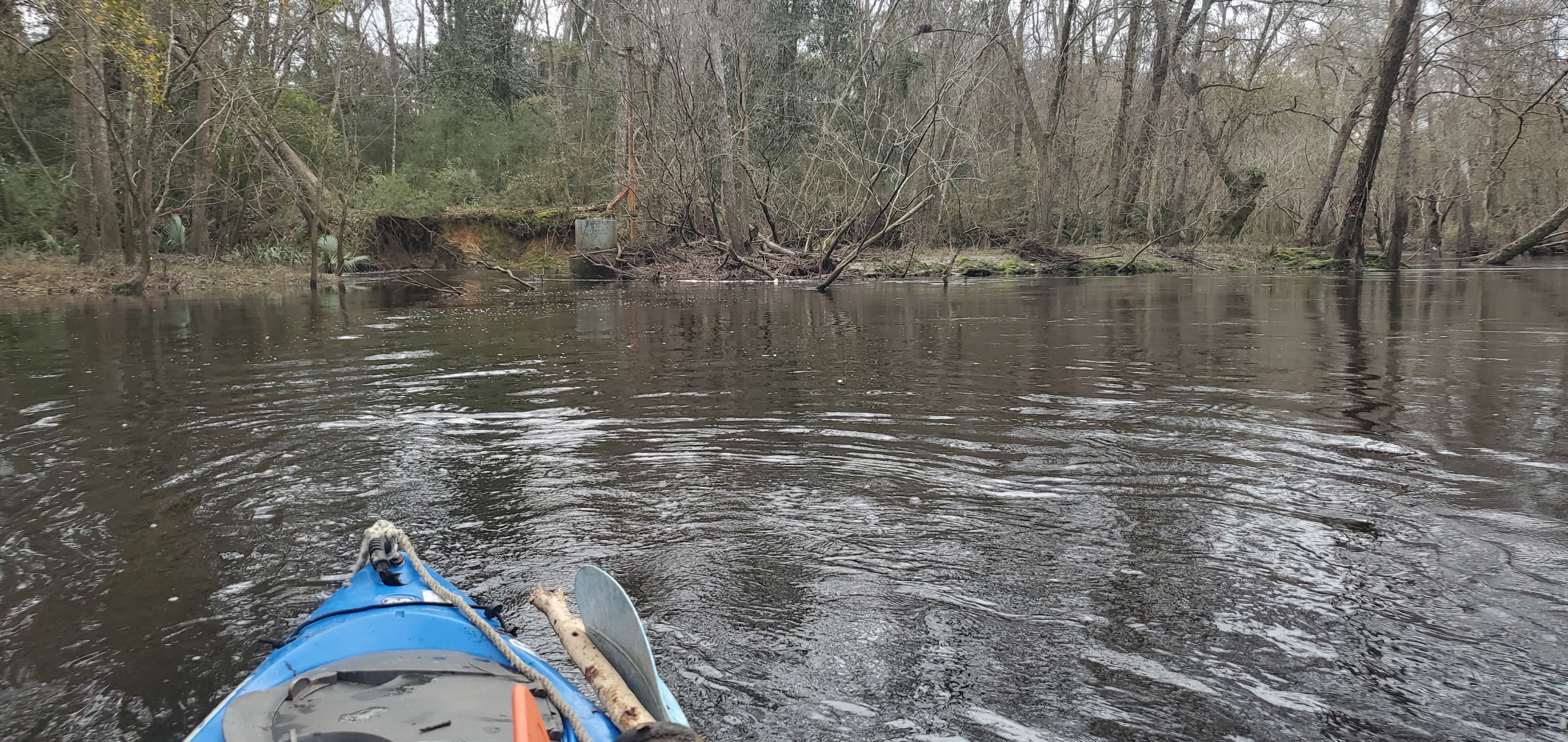 Valdosta sewer line across river, 11:25:25, 30.8587106, -83.3261897