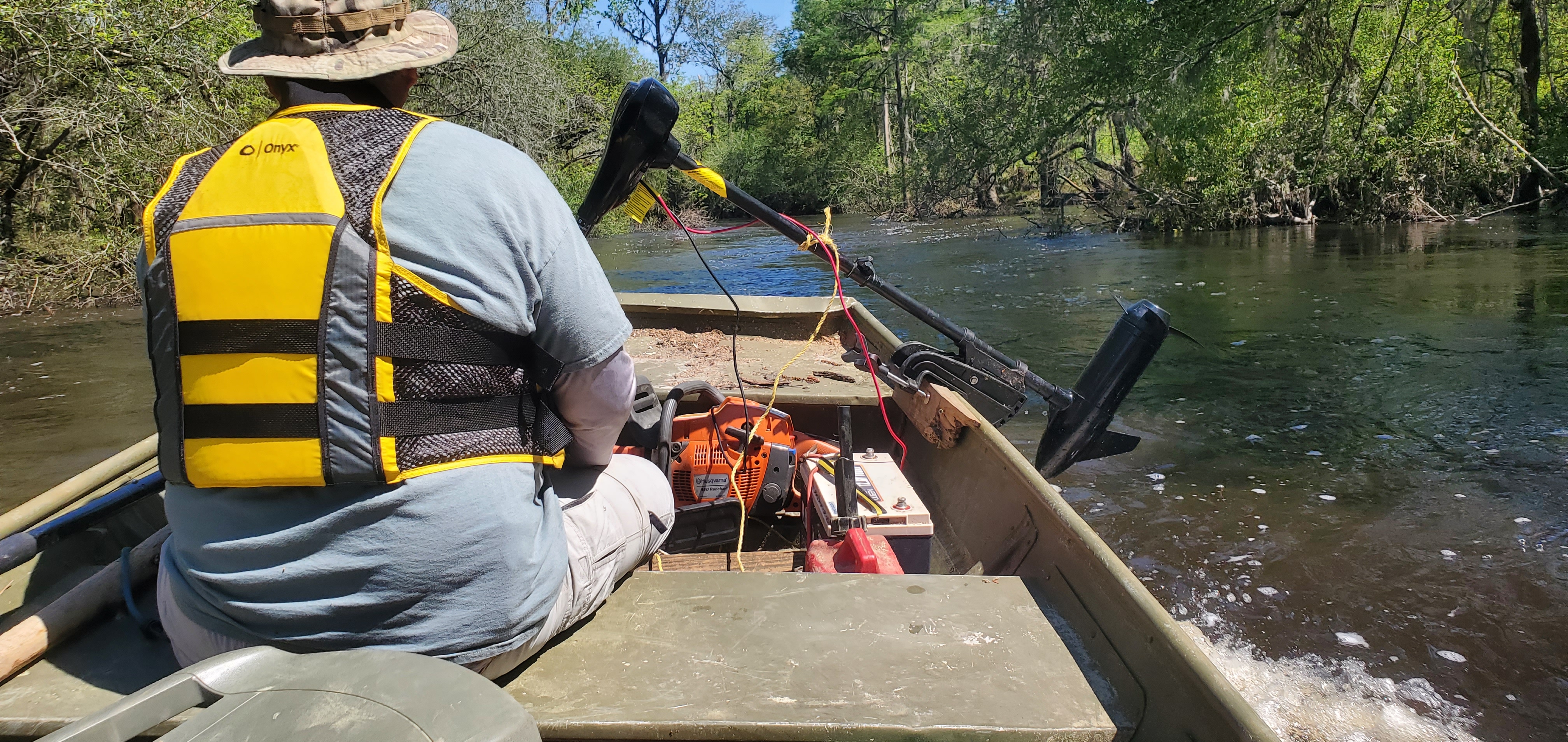 Heading upstream, 15:08:41, 30.8373624, -83.3653311