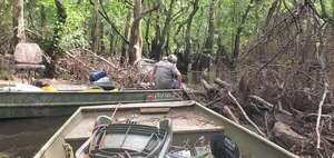[Movie: Need it big enough for barges, bales of cotton, 15:04:27, 30.8668110, -83.3219270 (27M)]