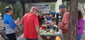 [Many dishes at Griffis Fish Camp, 2023:12:09 17:32:32, 30.7829278, -82.4437752]