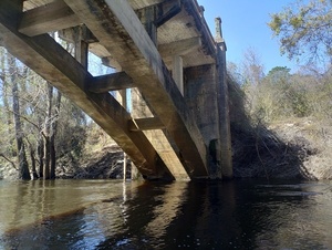 [Spook Bridge right (west) bank pier --Phil Royce, 2025:03:22 12:36:04]