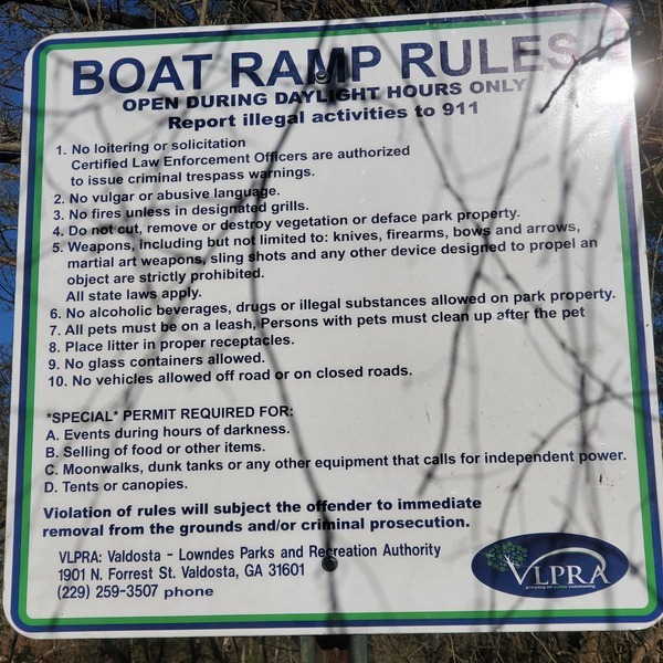 [Boat Ramp Rules, 2025:03:22 09:32:23, 30.8512847, -83.3474434]