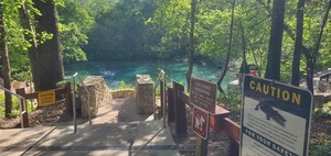 [Ichetucknee Headspring with sign, 10:10:07, 29.9840903, -82.7615555]