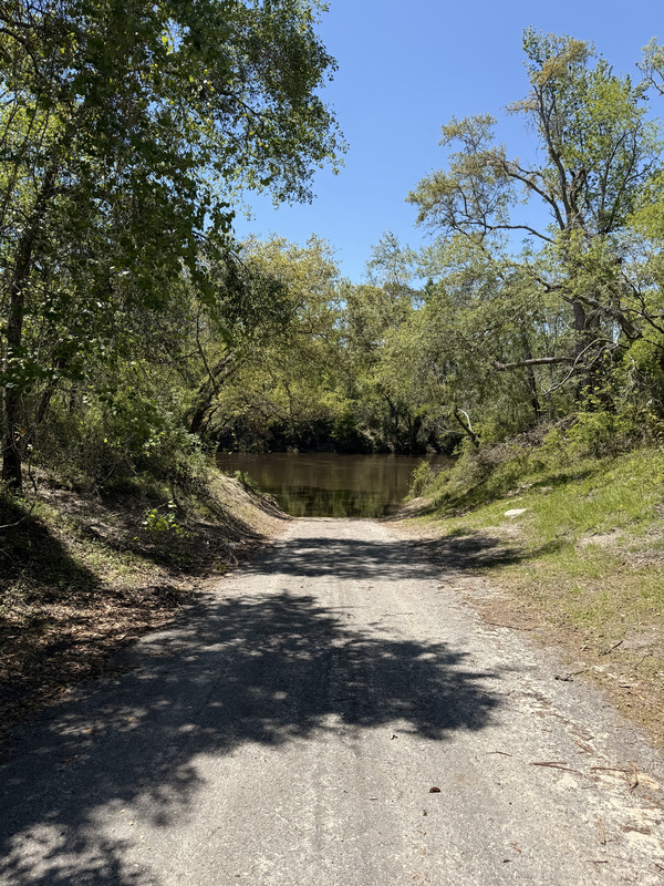[Allen Ramp, Withlacoochee River @ 2726 SW 64th Way Jasper, FL 32052 2025-04-16, 2025:04:16 14:10:17, 30.5011667, -83.2420667]