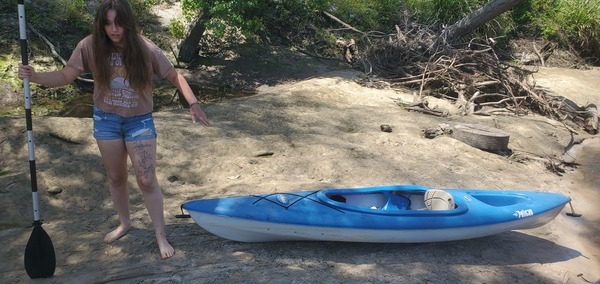 [Pelican portager, 12:23:00, 30.8646489, -83.3157057]