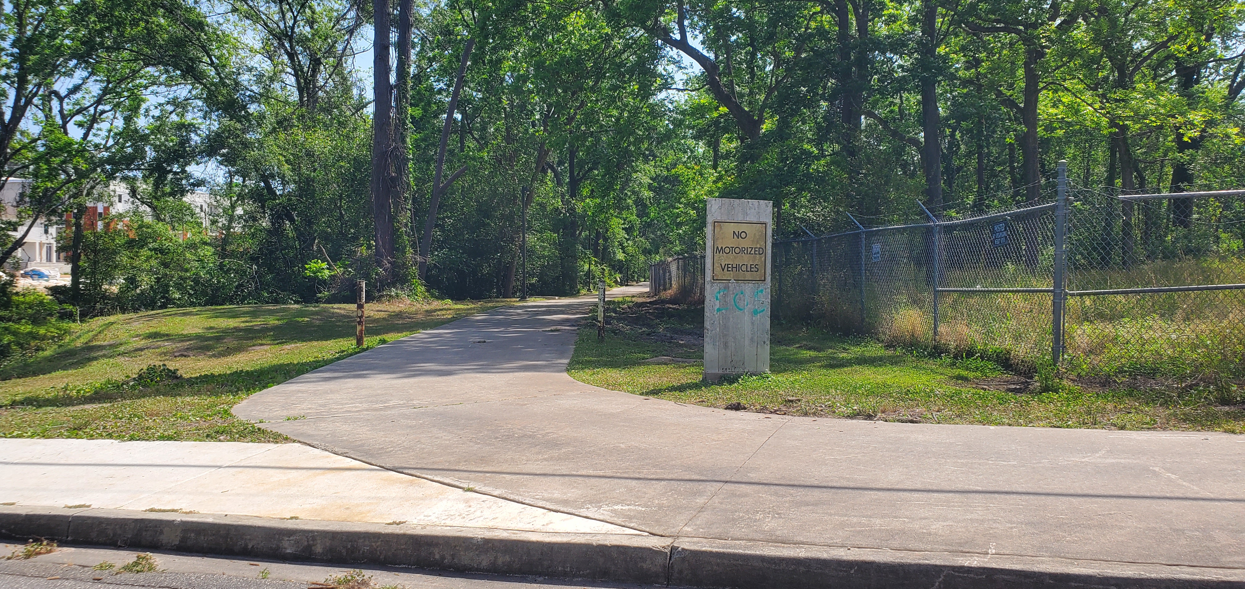 Azalea City Trail, 11:30:42, 30.8427480, -83.3012193
