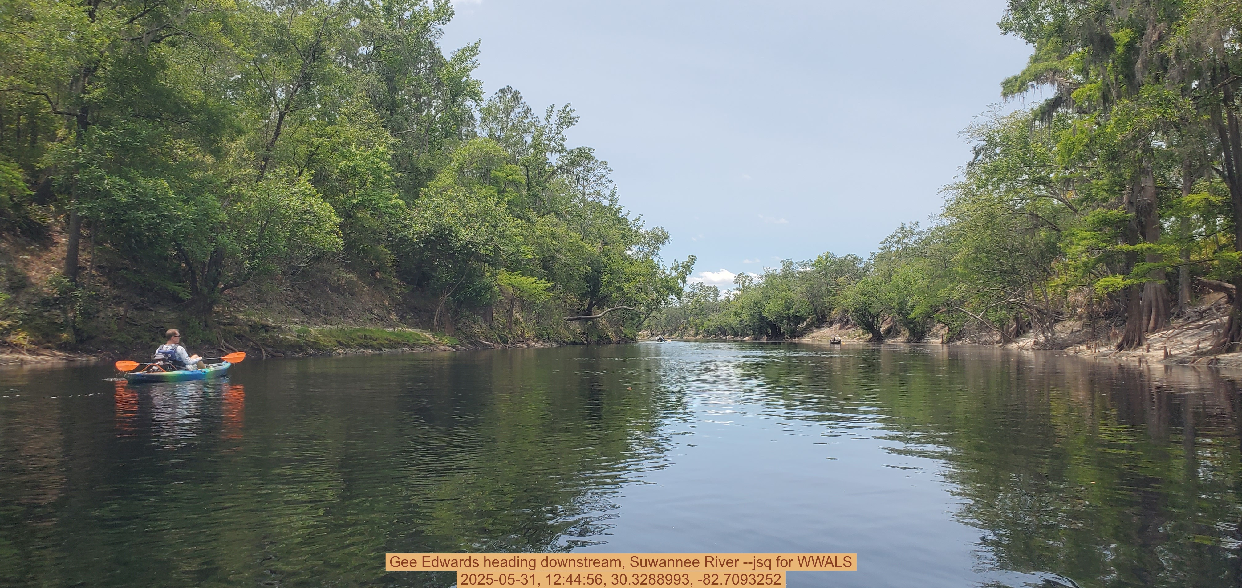 Gee Edwards heading downstream, Suwannee River --jsq for WWALS, 2025-05-31, 12:44:56, 30.3288993, -82.7093252