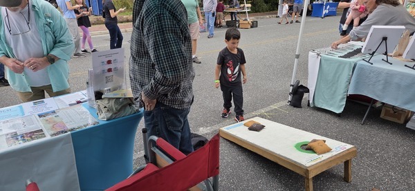 Many children played Froggy Toss