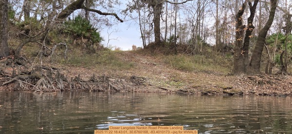 Closer Langdale Nankin Road Private Landing, 2025:11:22 16:43:01, 30.6760168, -83.4010173 --jsq for WWALS