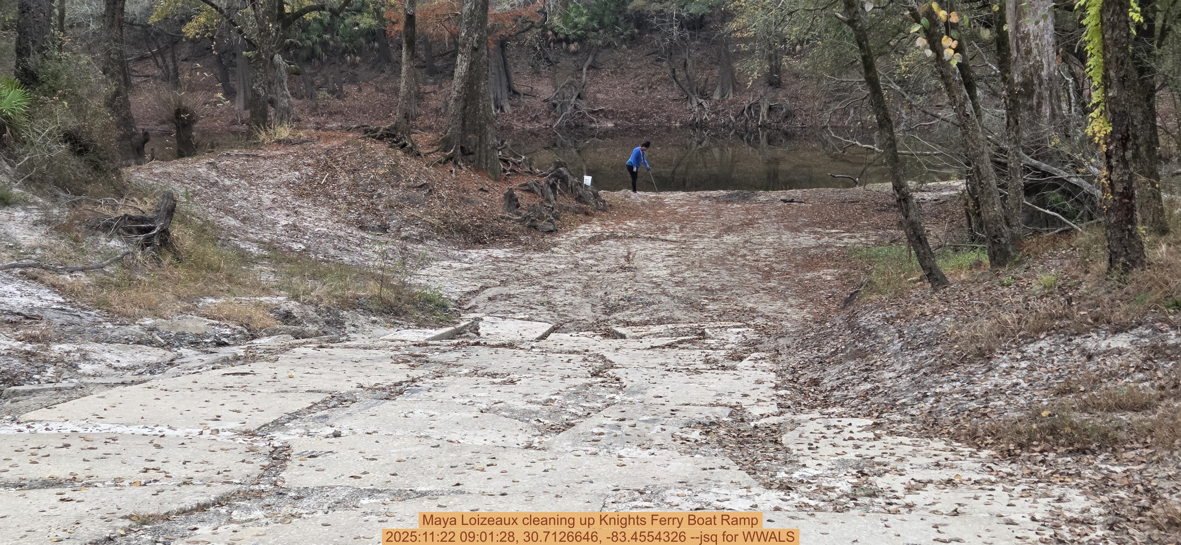 Maya Loizeaux cleaning up Knights Ferry Boat Ramp, 2025:11:22 09:01:28, 30.7126646, -83.4554326 --jsq for WWALS