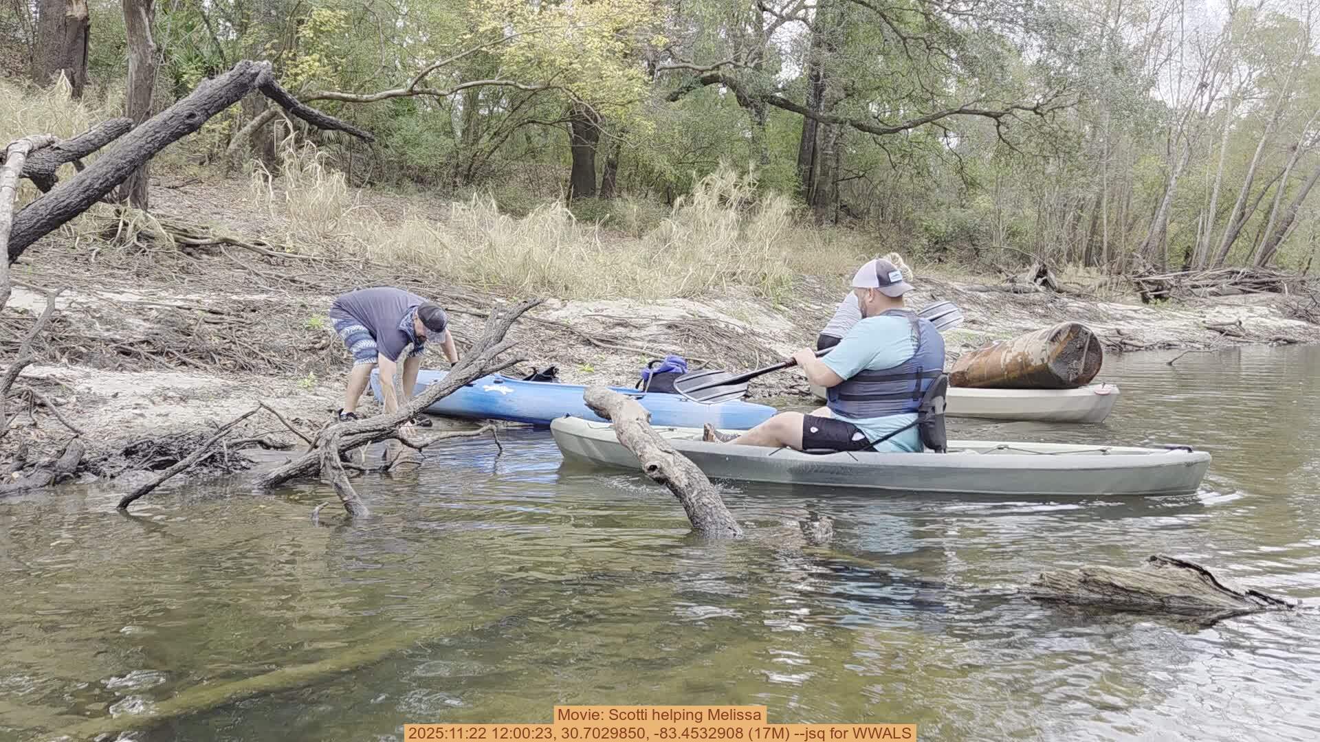 Movie: Scotti helping Melissa, 2025:11:22 12:00:23, 30.7029850, -83.4532908 (17M) --jsq for WWALS