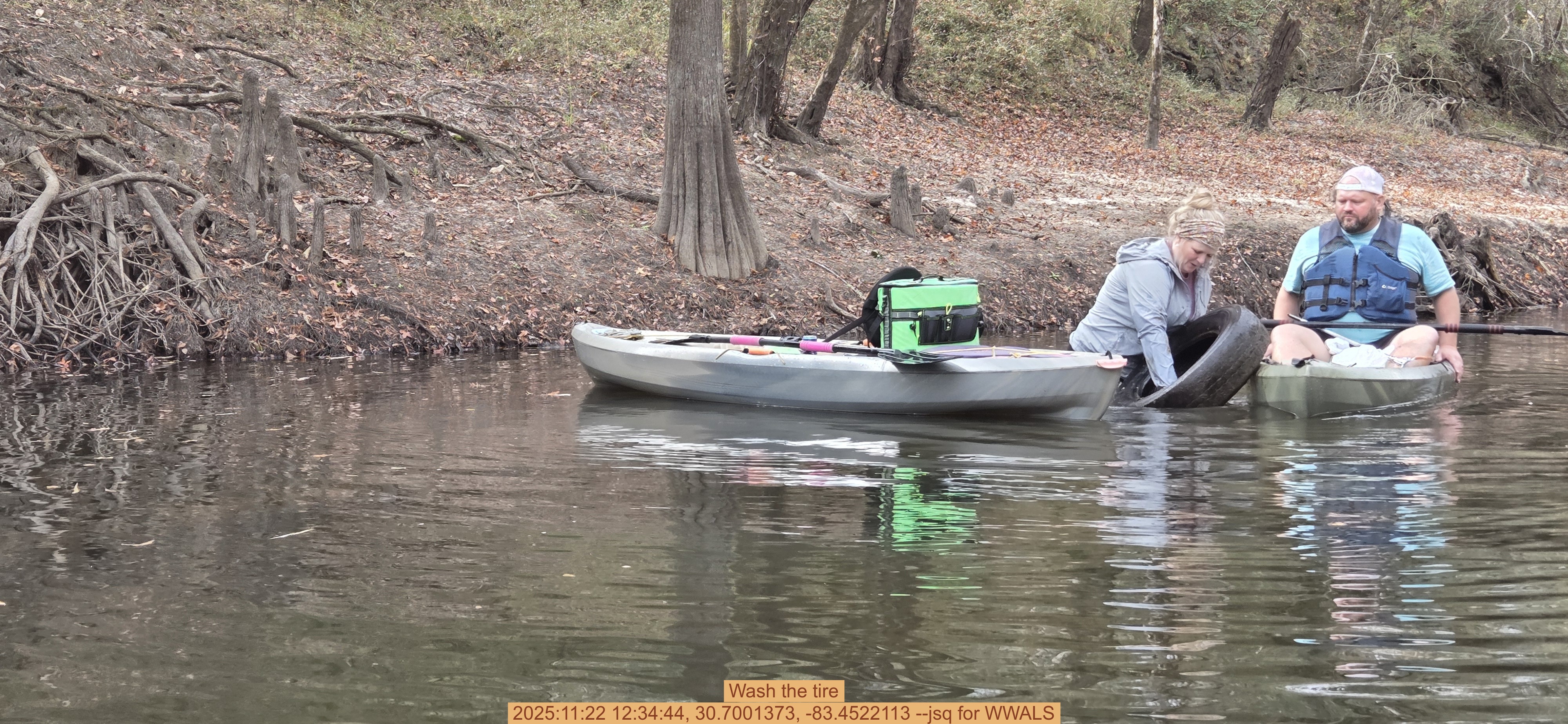 Wash the tire, 2025:11:22 12:34:44, 30.7001373, -83.4522113 --jsq for WWALS