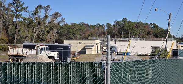Over the fence, Lake City Wastewater Treatment Plant, 2025:12:20 14:16:28, 30.1709691, -82.6468158 --jsq for WWALS