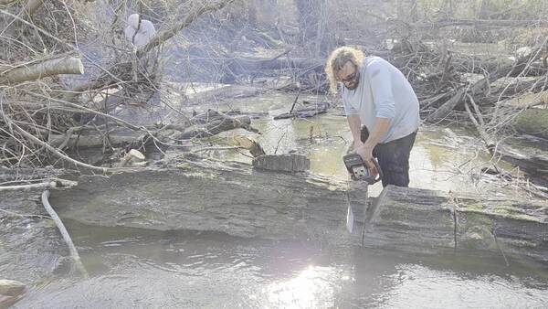 Movie: Two saws, 2026:02:14 15:24:10, 30.8639385, -83.3209394 (4.6M)