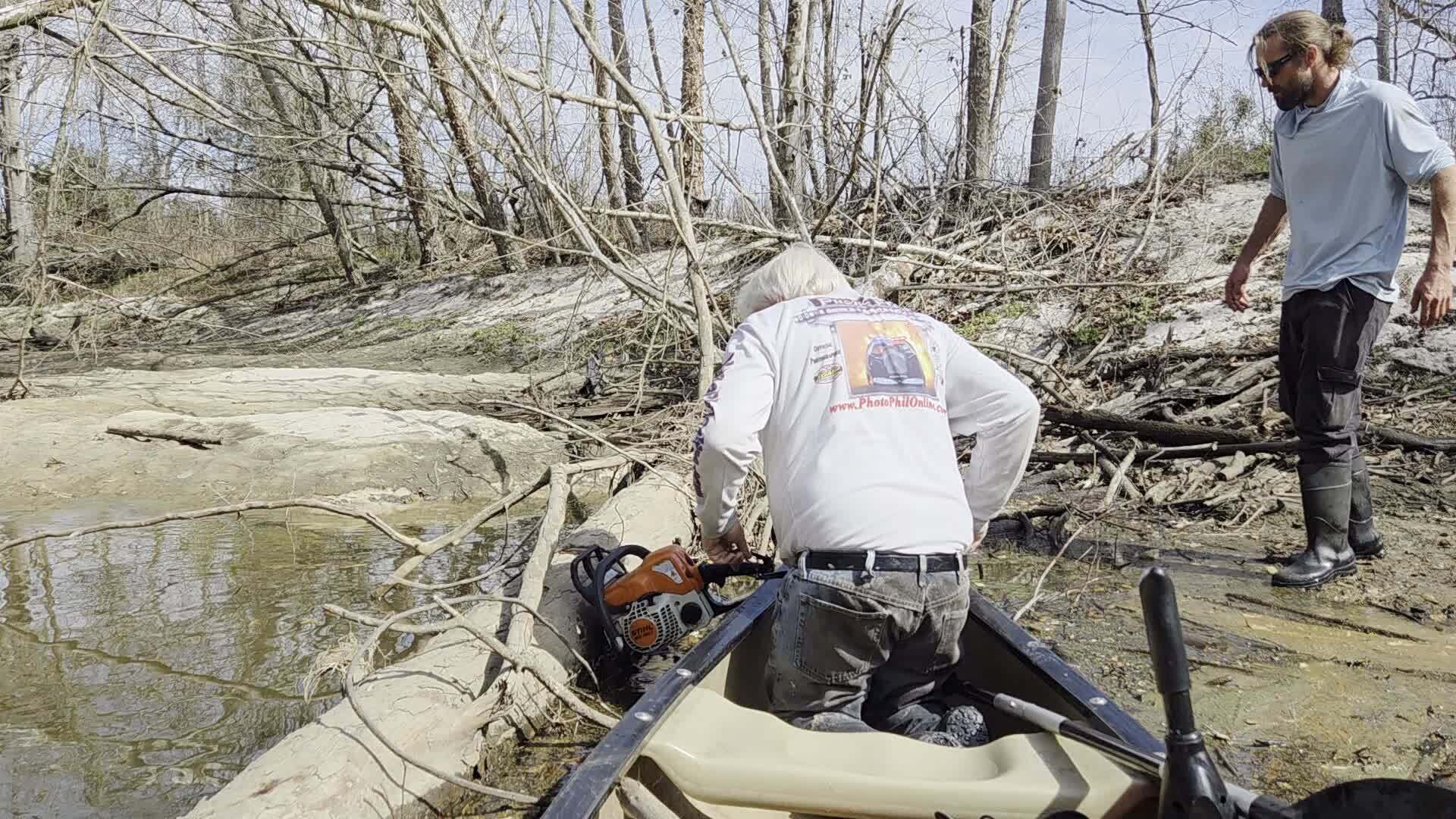 Movie: Phil Hubbard already got his saw stuck, as David Savage watches, 2026:02:14 12:24:59, 30.8629143, -83.3189591 (12M)