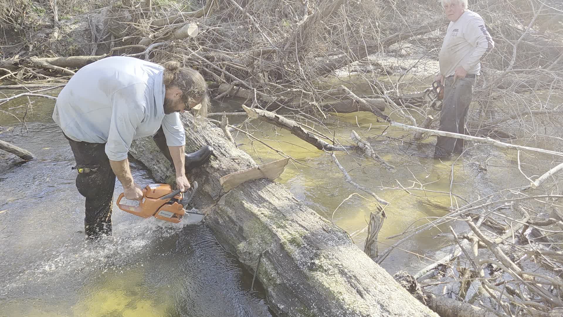 Movie: David Savage sawing, Phil Hubbard moving debris, 2026:02:14 15:14:41, 30.8638681, -83.3209743 (9.6M)