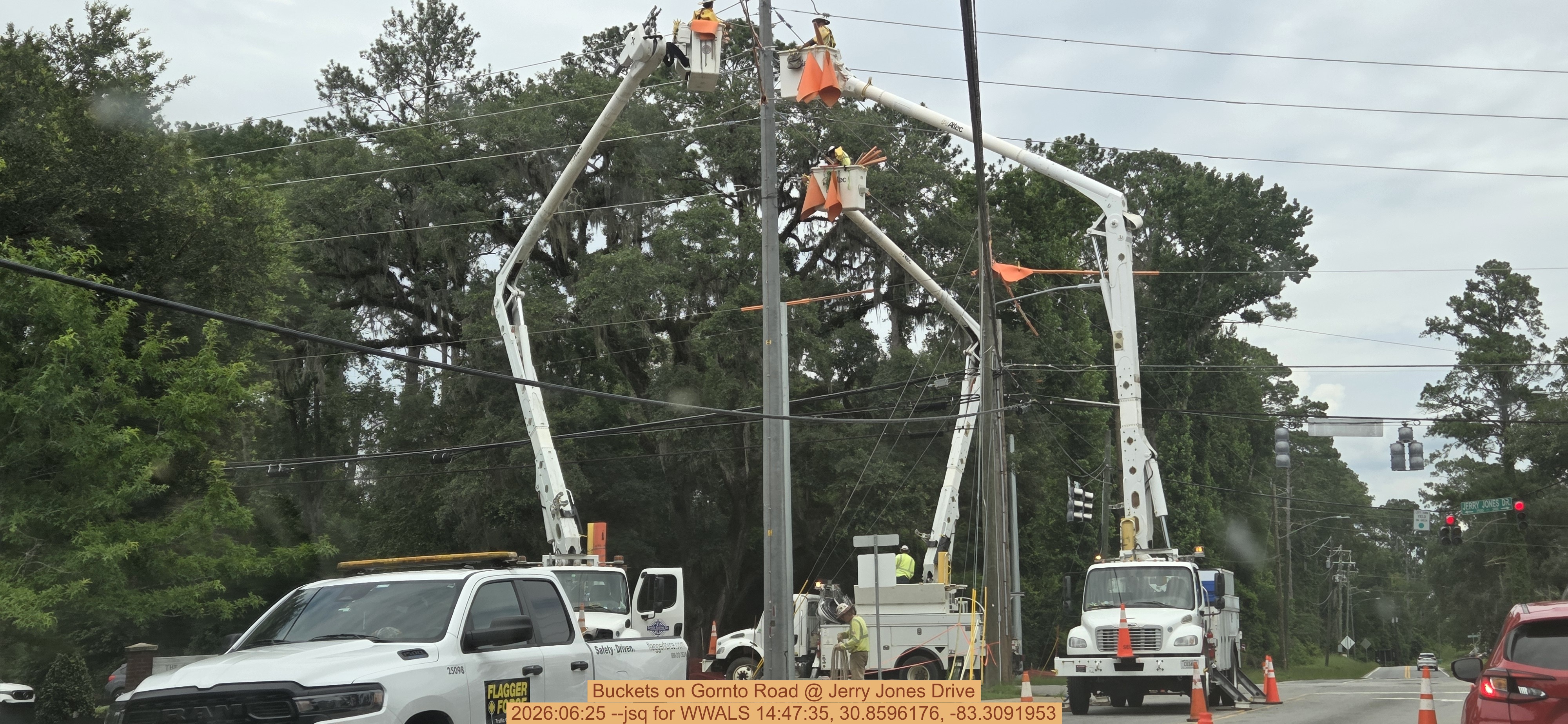 Buckets on Gornto Road @ Jerry Jones Drive, 2026:06:25 --jsq for WWALS 14:47:35, 30.8596176, -83.3091953