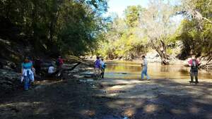 [Movie: Deanna and Bret at the Alapaha Sink (6.4M), 30.5855110, -83.0523775]