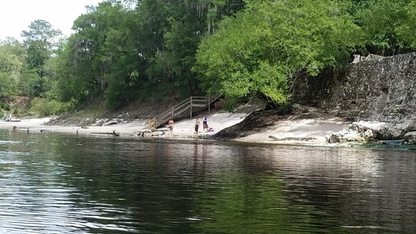 [Looking upstream at Suwannee Springs, 2017:05:20 15:31:22, 30.3947638, -82.9347537 --jsq for WWALS]