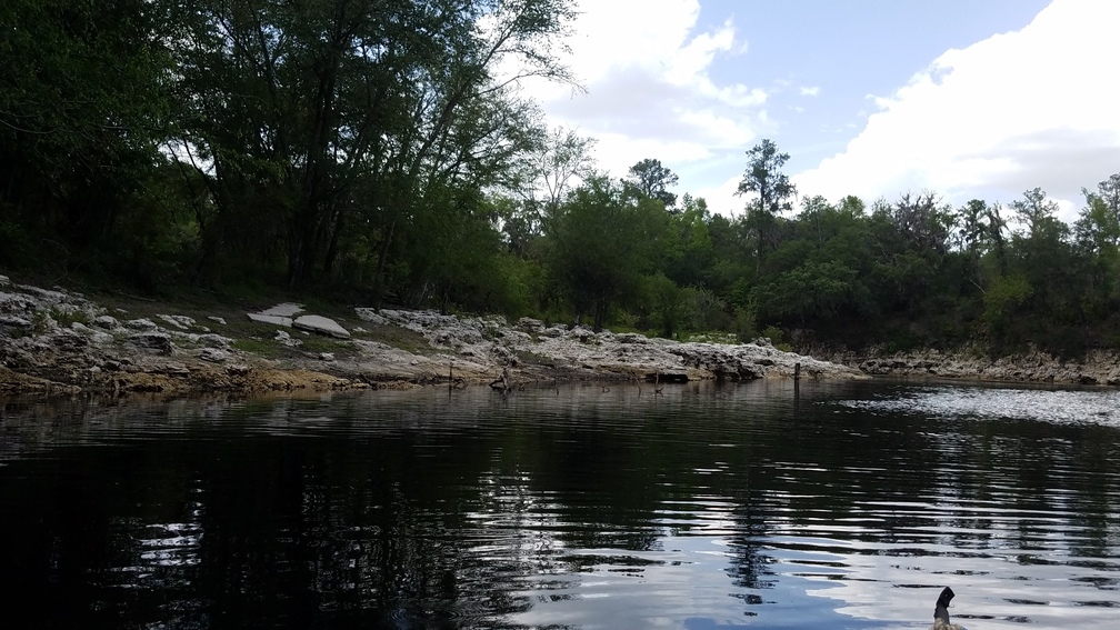 Broken concrete, 2017:05:20 15:21:11, 30.3923800, -82.9325889 --jsq for WWALS