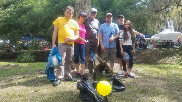 [Eric Bell, Beatriz and Tom Potter, Scotti Jay, Juan and Luisa]