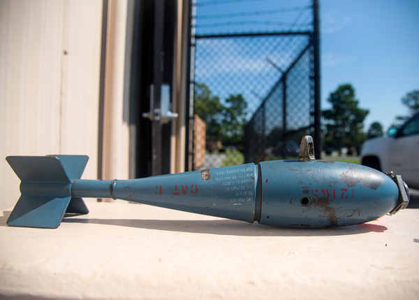 A BDU-33, U.S. AIR FORCE PHOTO BY AIRMAN 1ST CLASS EUGENE OLIVER