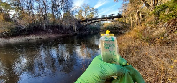 [Whirlpak, ripples, bridge, 16:41:09]