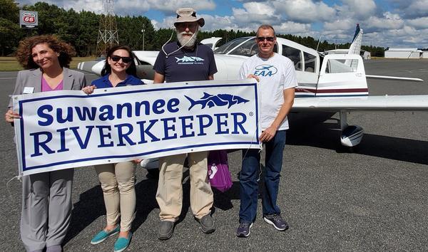 [Lisa Ring, Ciera Smith (Al Lawson), Suwannee Riverkeeper, pilot Allen Nodorft (Southwings) 2020-10-05]