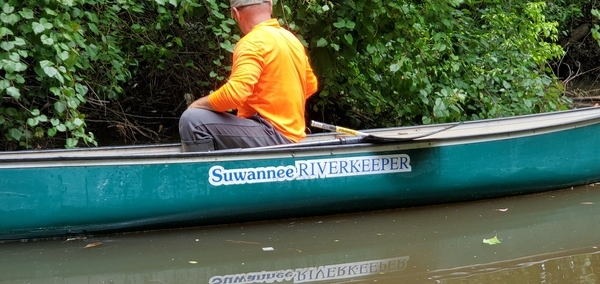 [Russell in Suwannee Riverkeeper canoe, 11:39:28, 30.8605760, -83.3177420]