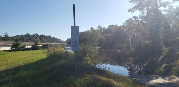 [Lakeland Boat Ramp, Alapaha River @ GA 122 2021-10-14]