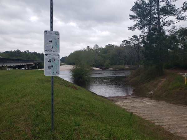 [Lakeland Boat Ramp, Alapaha River @ GA 122 2003-20-22]