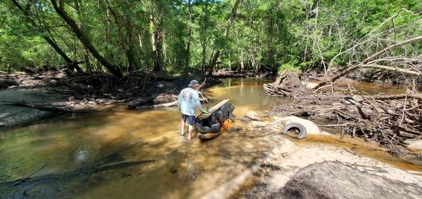 [Joining the Withlacoochee River, 11:03:08, 30.8639041, -83.3206636]