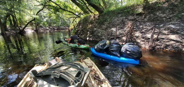 Bobby and his trash barge, 15:47:17, 30.8458527, -83.3425265