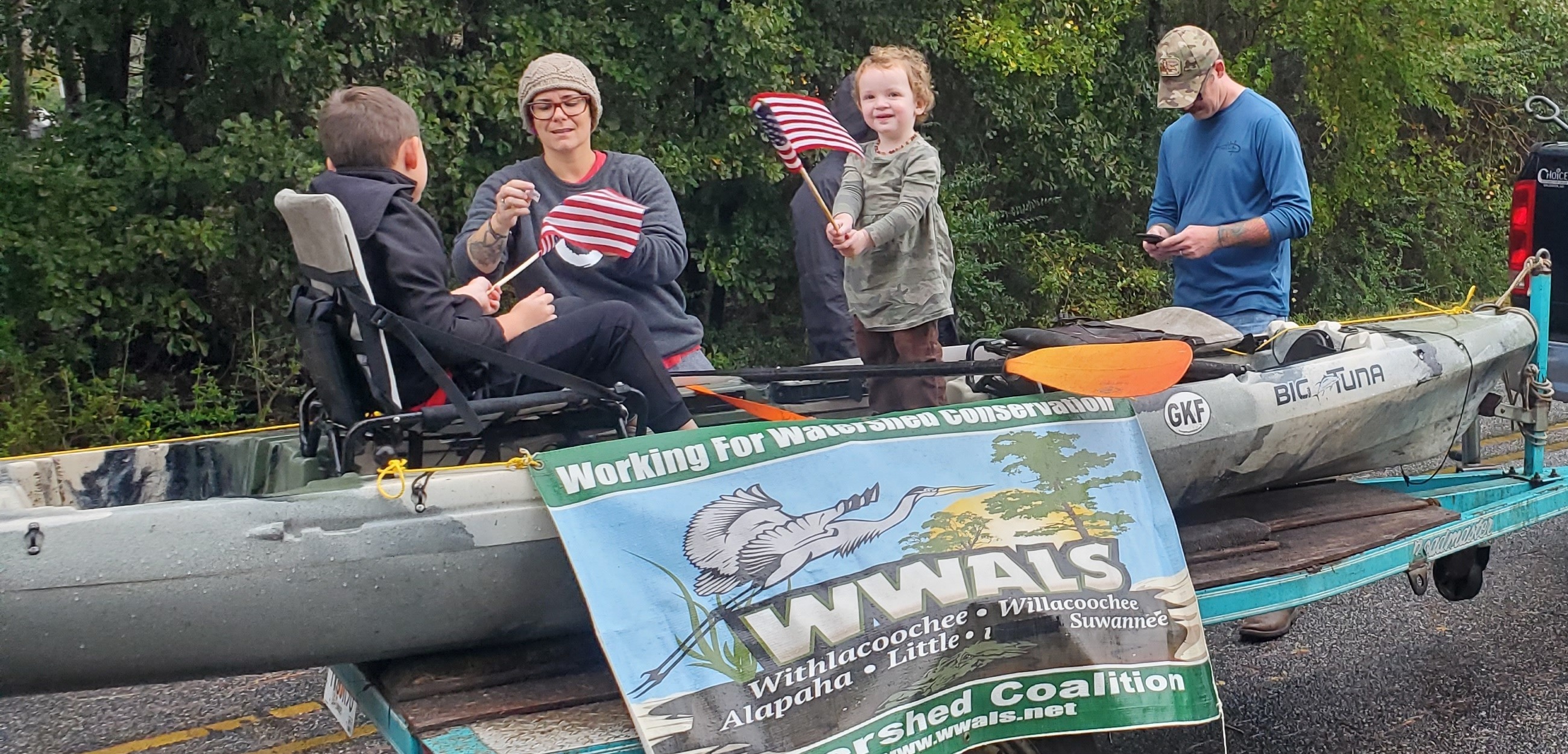 [Raffle kayak at Hahira Veterans Day Parade 2022-11-11]