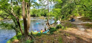 [Context, portage put in just below Big Shoals, 11:11:26, 30.3396910, -82.6828381]
