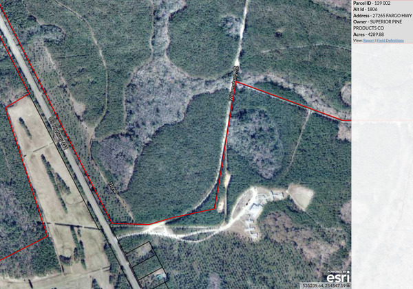 [Map: Superior Pine Products next to Suwannee River Eco-Lodge]