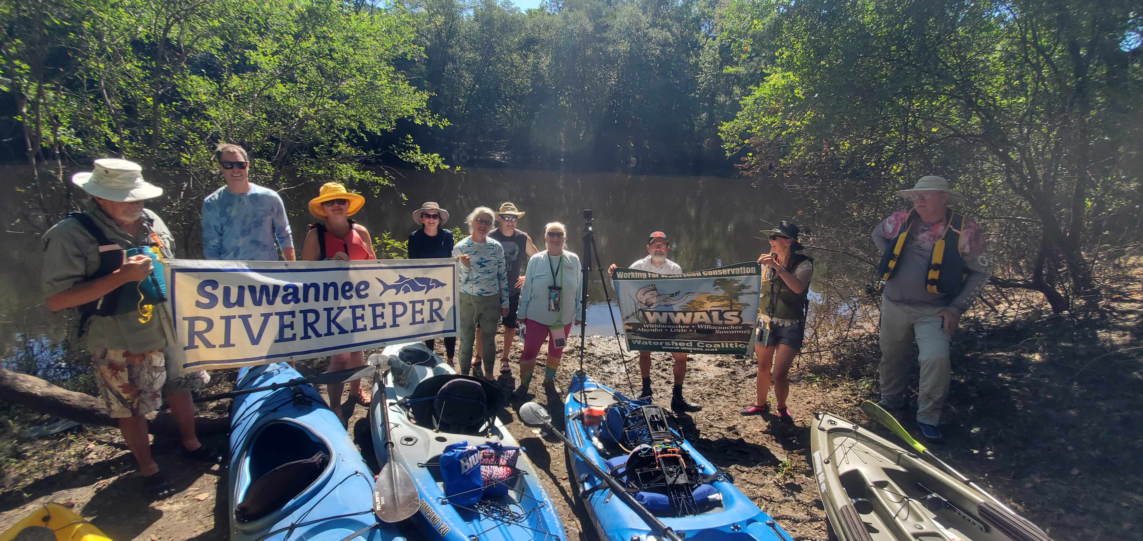 Banners at Sullivan Launch, 10:22:17, 30.5960762, -83.2596090