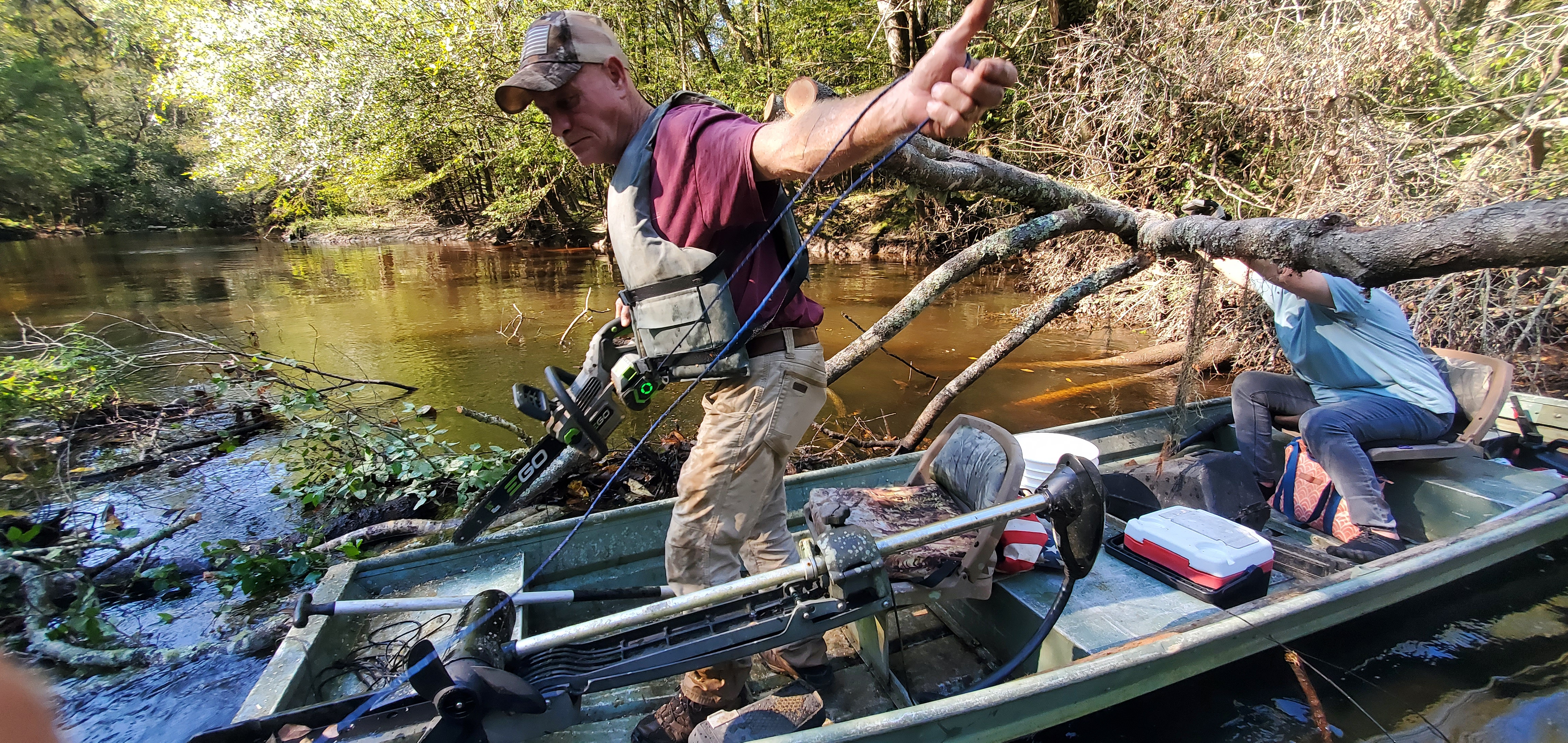 Tommy and Paris at Poley Branch Deadfall --John S. Quarterman, 10:29:34, 31.2073631, -83.5097530