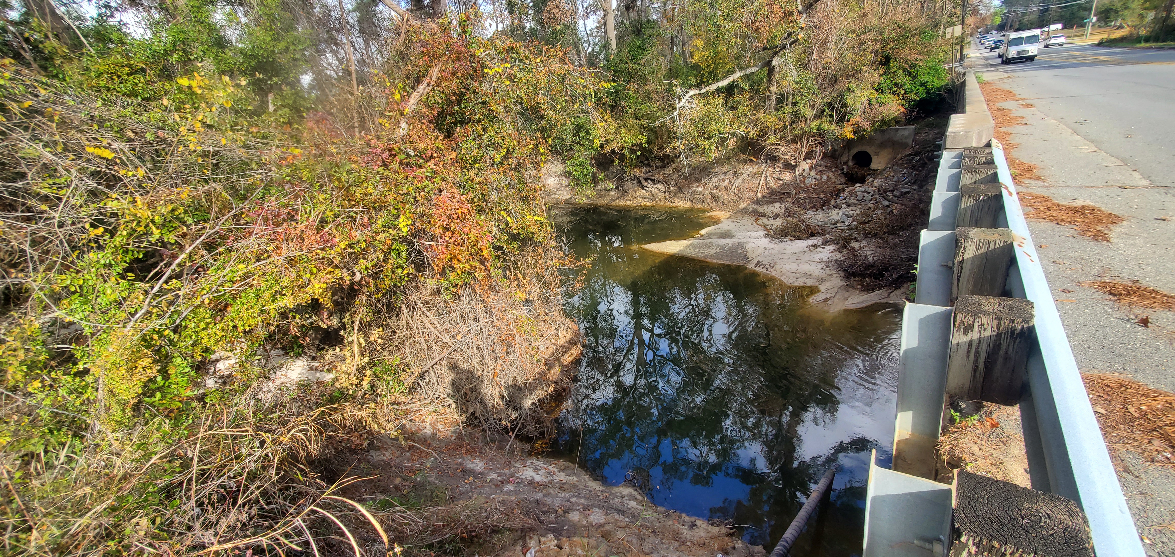 Easy access, Gornto Road, Sugar Creek, 14:36:56, 30.8597363, -83.3174766