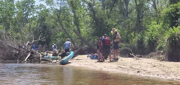 Movie: A little bit of portage on Sugar Creek, 12:14:02, 30.8634374, -83.3192978 (30M)